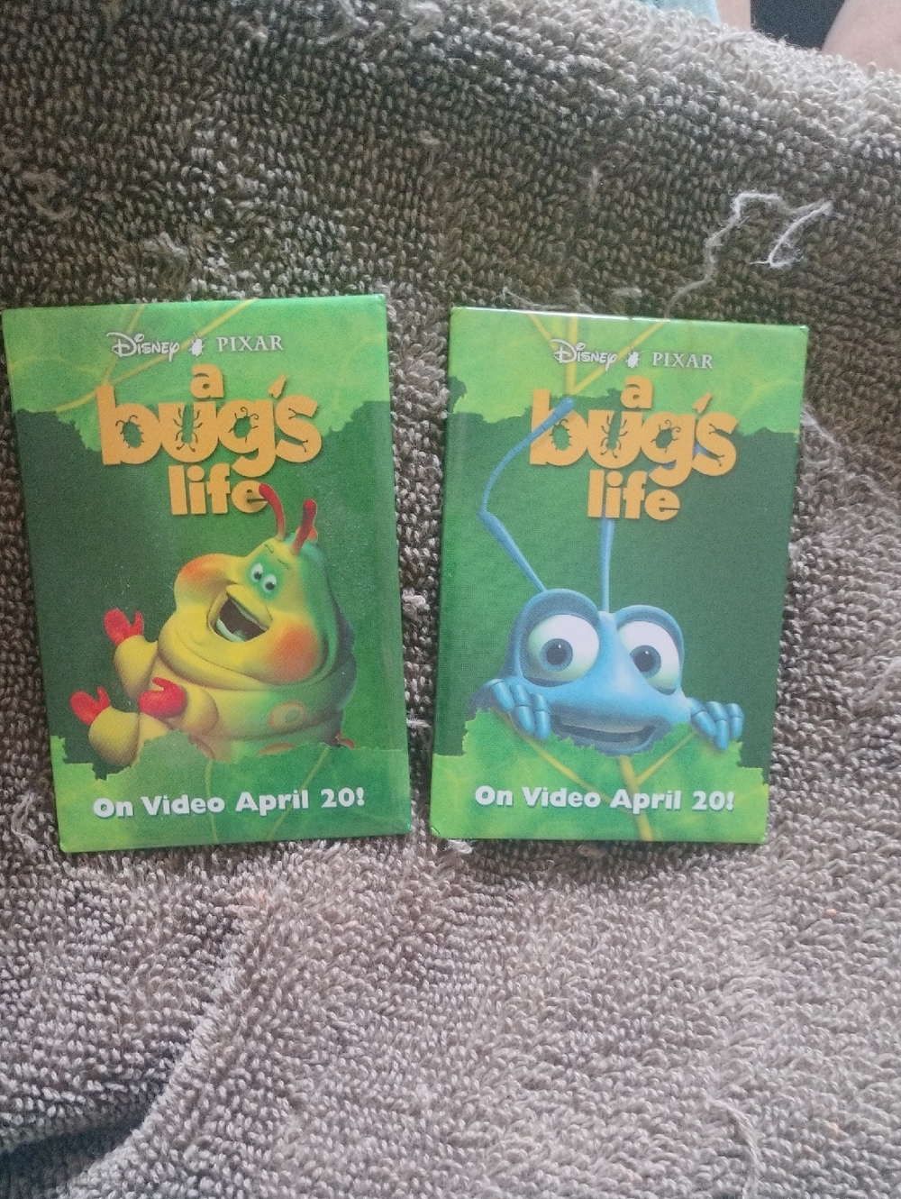 Disney Pixar "A Bug's Life" VHS Promo Set Buttons,Pins - Green